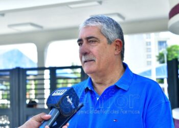 Hugo García sufragó en la EPES N° 56 del barrio San Miguel