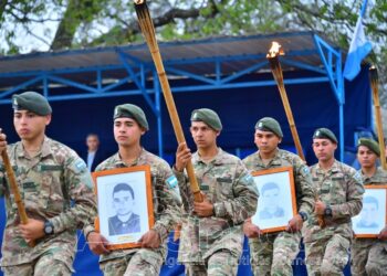Insfrán recordó a los “héroes formoseños” del 5 de octubre de 1975
