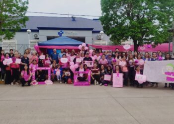 El Hospital de Pozo del Tigre homenajeó al Mes Rosa con una concurrida caminata