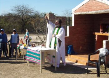 “El voto en blanco es llamar al voto antiperonista”, sostuvo el padre Rafaelli