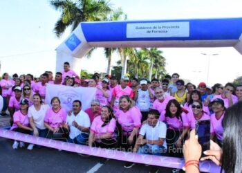 Con rotundo éxito se desarrolló la tradicional Maratón Rosa en la Costanera formoseña