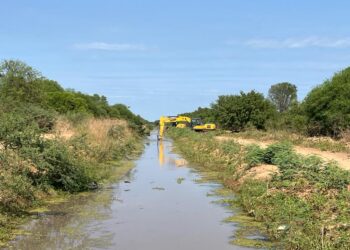 El SPAP continúa el trabajo de mantenimiento en el Canal Santa Rita