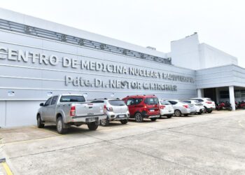 Gerente general de Dioxitek visitó el Centro de Medicina Nuclear y Radioterapia