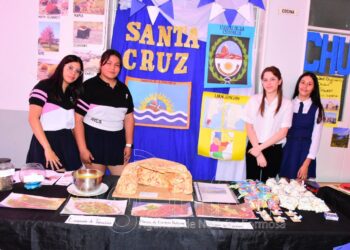 Por los 40 años de democracia en la Argentina, la EPES N° 61 desarrolló un proyecto sobre las provincias