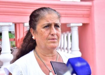 Jouliá advirtió que con la LLA “vuelve el sálvense quien pueda” y la supresión de la pluralidad de voces