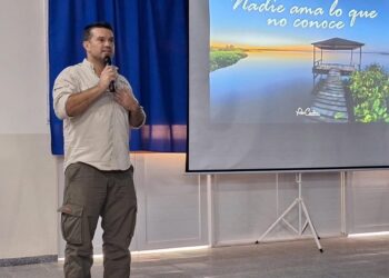 La presentación del libro “Paisajes de mi Tierra” llegó a los colegios secundarios