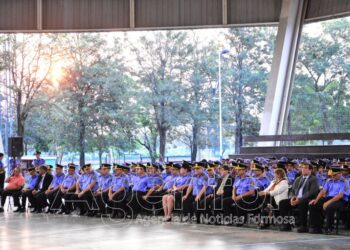 En un emotivo acto, Policías que pasaron a retiro recibieron sus fojas de servicio