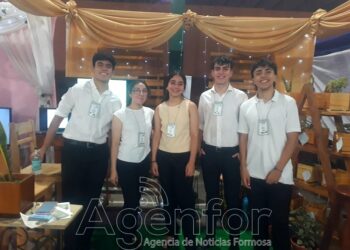 Estudiantes del Instituto San Martín expusieron sus productos de microemprendimientos