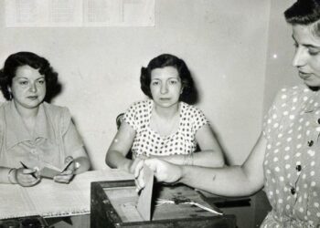 Insfrán conmemoró los 72 años del primer voto femenino