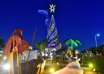 Insfrán habilitó el tradicional atractivo lumínico de “Formosa Brilla”