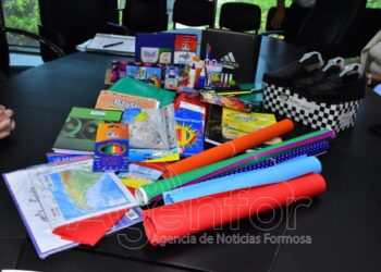 El Gobierno provincial junto a empresarios locales avanza en el acuerdo de una canasta escolar