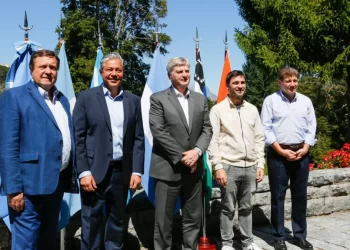 Insfrán se sumó al reclamo de los gobernadores patagónicos contra Javier Milei