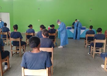 Se realizó un nuevo operativo de vacunación COVID-19 en la Escuela de Agentes de la Policía de la provincia