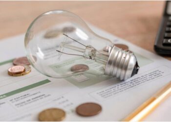 El Gobierno Nacional prevé un aumento del 200% en las tarifas eléctricas, según lo acordado con el FMI