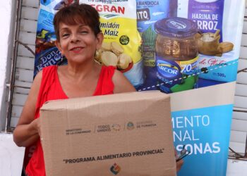 Continúa la entrega de módulos alimentarios para personas con celiaquía