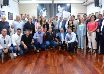 Senadores de UP y gremios de las 62 Organizaciones analizaron situación económica y Ley Bases