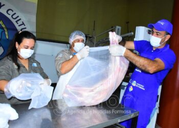 Marcado interés de vecinos en comprar chivito formoseño en el PAIPPA