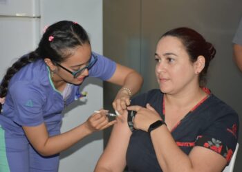 Vacunación antigripal: A medida que la provincia reciba más partidas, se ampliará el grupo objetivo