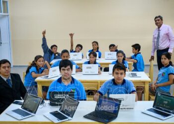 Más “techos azules”: Resaltan la inauguración de otra obra educativa, la 1504 de la gestión de Insfrán