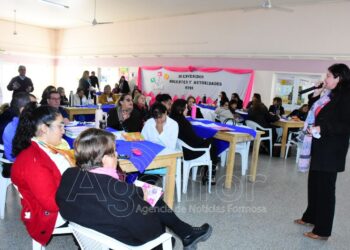 Capacitación para docentes capitalinos de establecimientos primarios