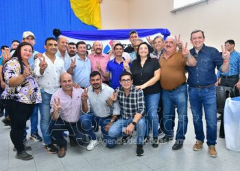 Rotundo apoyo de intendentes al gobernador Insfrán y el Modelo Formoseño