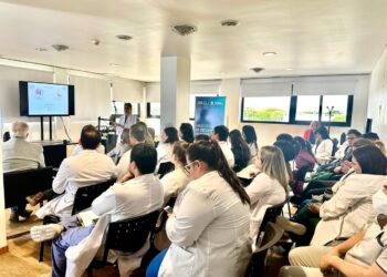 Un importante y positivo ateneo interhospitalario sobre oncodermatología fue realizado en el Hospital Interdistrital Evita