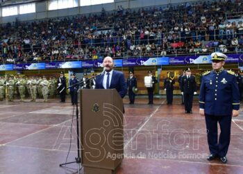 El gobernador Insfrán encabezó los actos por el Día de la Bandera