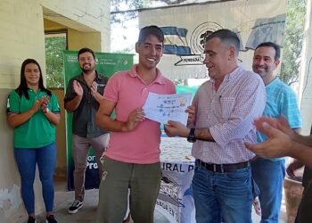 El Ministerio de la Producción y Ambiente desarrolló curso de inseminación artificial en bovinos en Pirané