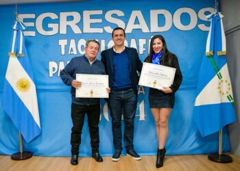 Solís con los egresados en Taquigrafía Parlamentaria: “Para nosotros la educación debe fortalecerse todos los días”