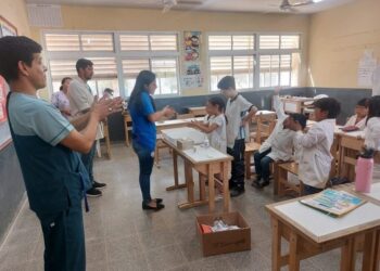Fortalecen la promoción sobre distintos temas de salud en las escuelas primarias de Lote 8