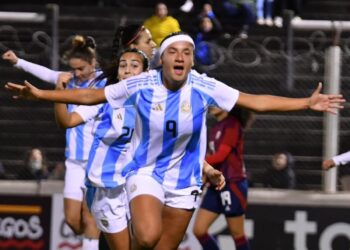 Estefanía Palomar anotó en la victoria de Argentina ante Costa Rica