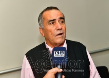Cuestionan a dos jefes comunales que abandonaron el PJ