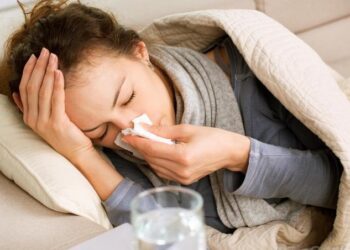 Recomiendan tomar las medidas necesarias para evitar la gripe, el COVID-19 y otras enfermedades respiratorias