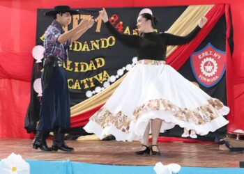 Ministro de Educación asistió al acto conmemorativo por el 84° aniversario de la EPET N° 1