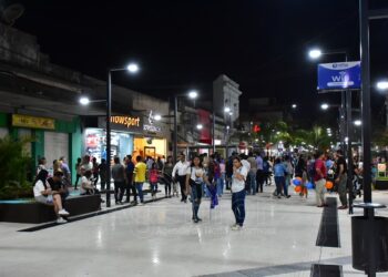 Optimismo en el sector gastronómico: Esperan un repunte en el consumo con el pago del bono y aguinaldo   