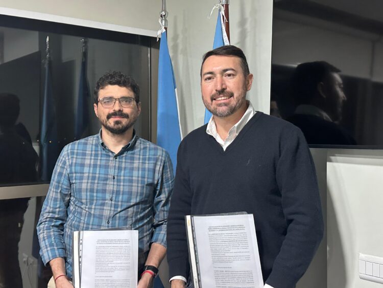 El rector de la UPLaB, Adrián Muracciole y el secretario de Ciencia y Tecnología Camilo Orrabalis