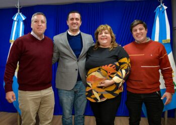 El Vicegobernador homenajeó a empleados legislativos por sus años de servicio