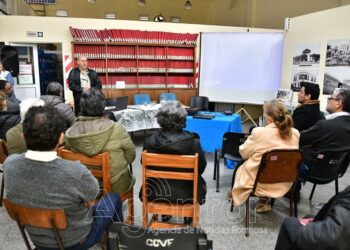 Hubo conversatorio para evocar el Día del Archivista