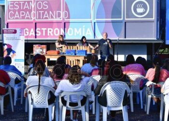 “Las capacitaciones de las Aulas Talleres Móviles son cortas, específicas y determinan la posibilidad de una salida laboral rápida”