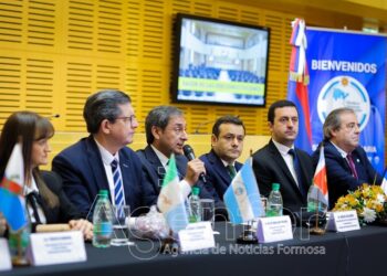 El vicegobernador Solís asistió a la sesión plenaria del Parlamento del Norte Grande