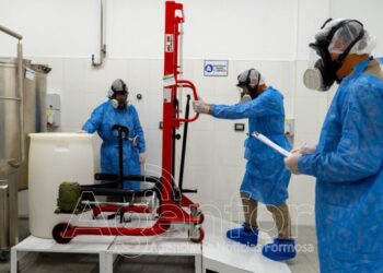 Laformed prepara tercera entrega de comprimidos de paracetamol e ibuprofeno para el sistema de salud