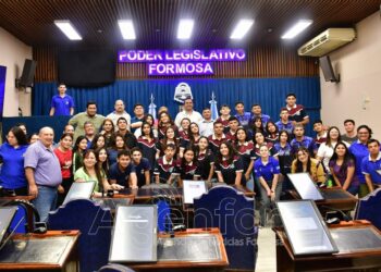 Estudiantes de Tatané y zonas aledañas visitaron la ciudad de Formosa