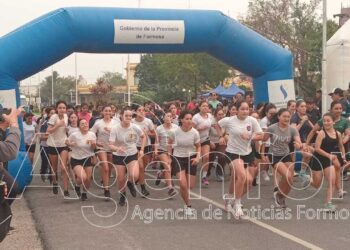 Mes del Estudiante: Con la participación de más 350 jóvenes en la maratón estudiantil iniciaron los festejos