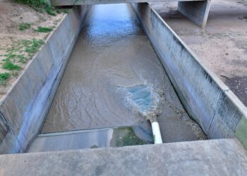 Concejal asegura que es normal la distribución de agua potable en Laguna Yema y en parajes vecinos