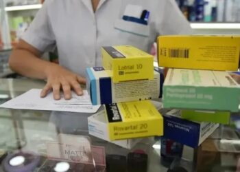 Repudian la decisión nacional de quitarles remedios gratuitos a beneficiarios del PAMI