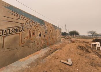 En Ibarreta trabajan en un mural en homenaje a los docentes
