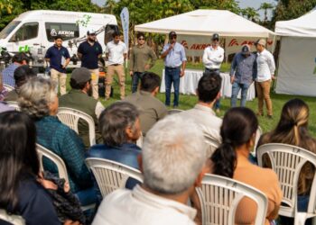 En Laguna Naineck se llevó adelante una jornada demostrativa sobre la implementación de drones para la producción agrícola