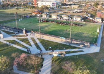 Parola: Mientras Milei “está rifando el deporte”, en Formosa, Insfrán inauguró nuevas infraestructuras para el pádel y el hockey