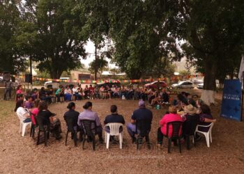 La Secretaría de la Mujer organizó un conversatorio placero en Mojón de Fierro