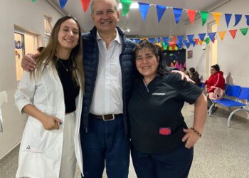 El ministro Gómez acompañó el primer aniversario de los centros de salud de los Lotes 110 y 111